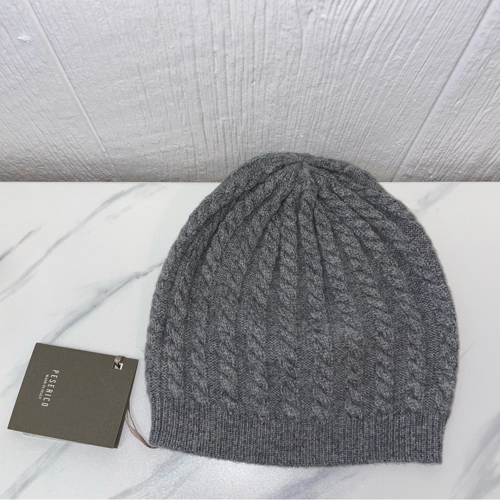 Peserico Gray Cable Knit Beanie! Luxury Hat!